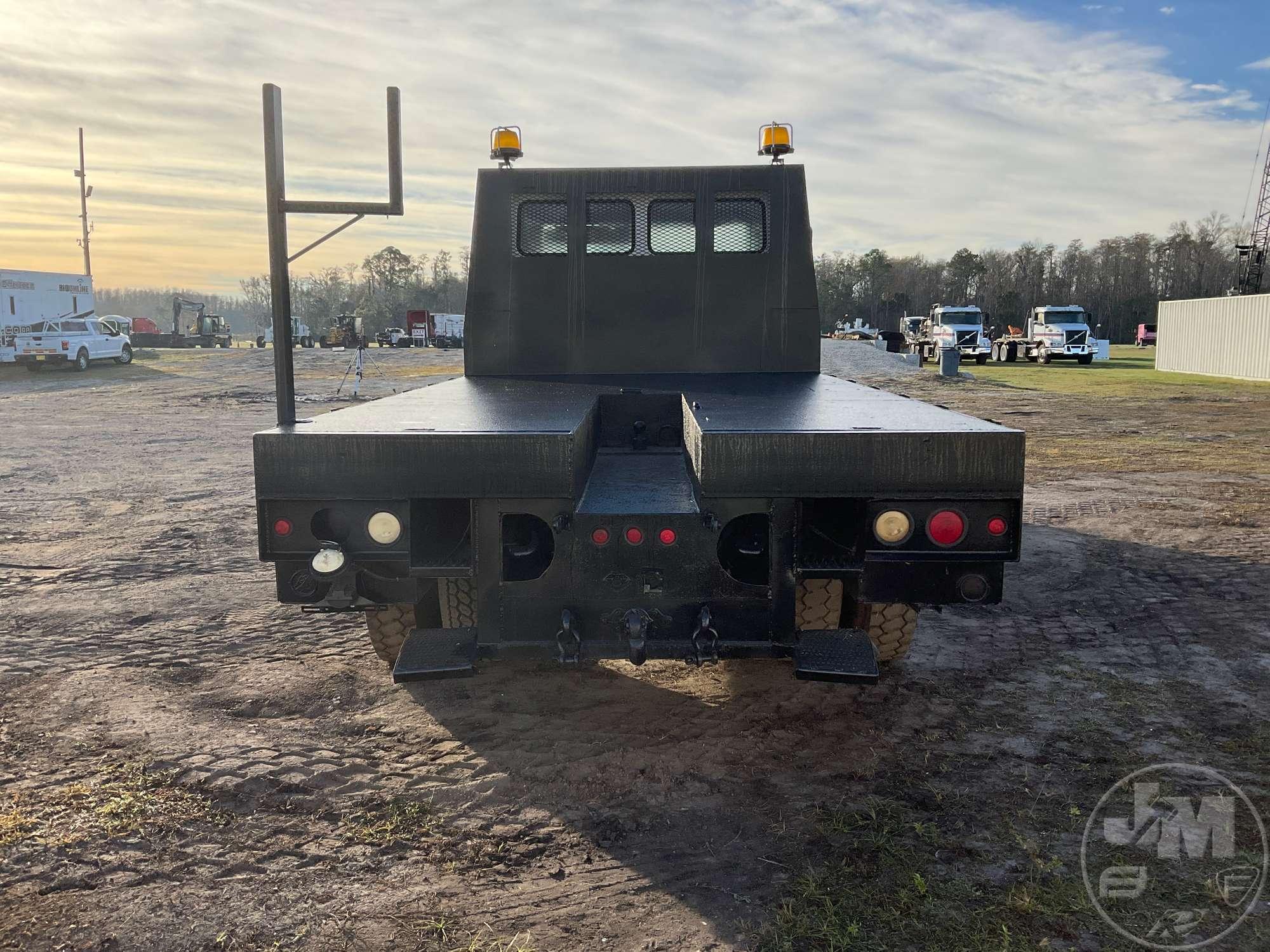 2001 FREIGHTLINER FL70 SINGLE AXLE CREW CAB FLATBED TRUCK VIN: 1FVABUAK61HH96964