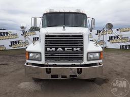 2000 MACK CH613 TANDEM AXLE TRUCK TRACTOR VIN: 1M1AA18YXYW116414