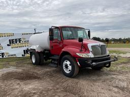 2004 INTERNATIONAL 4400 MA035 SINGLE AXLE WATER TRUCK VIN: 1HTMKAAN04H597401