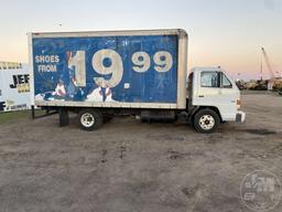 1993 ISUZU NPR VAN TRUCK SINGLE AXLE VIN: JALB4B1K3P7008120