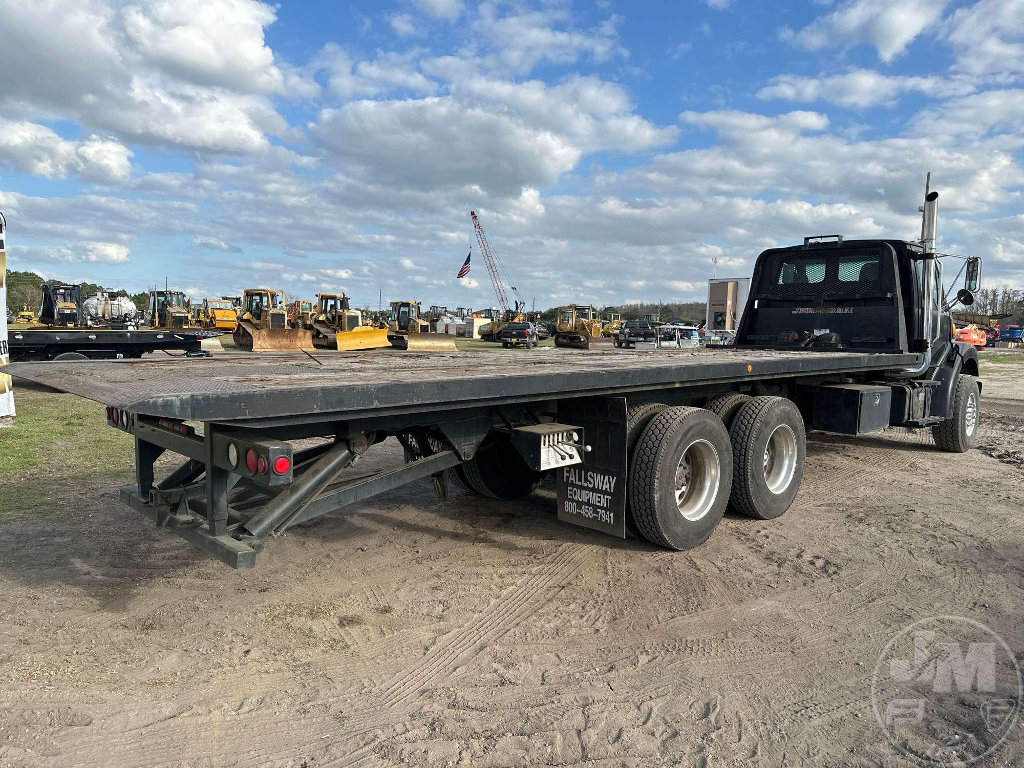 2000 STERLING TRUCK L7500 SERIES TANDEM AXLE ROLLBACK TRUCK VIN: 2FZHAJBA3YAF25703