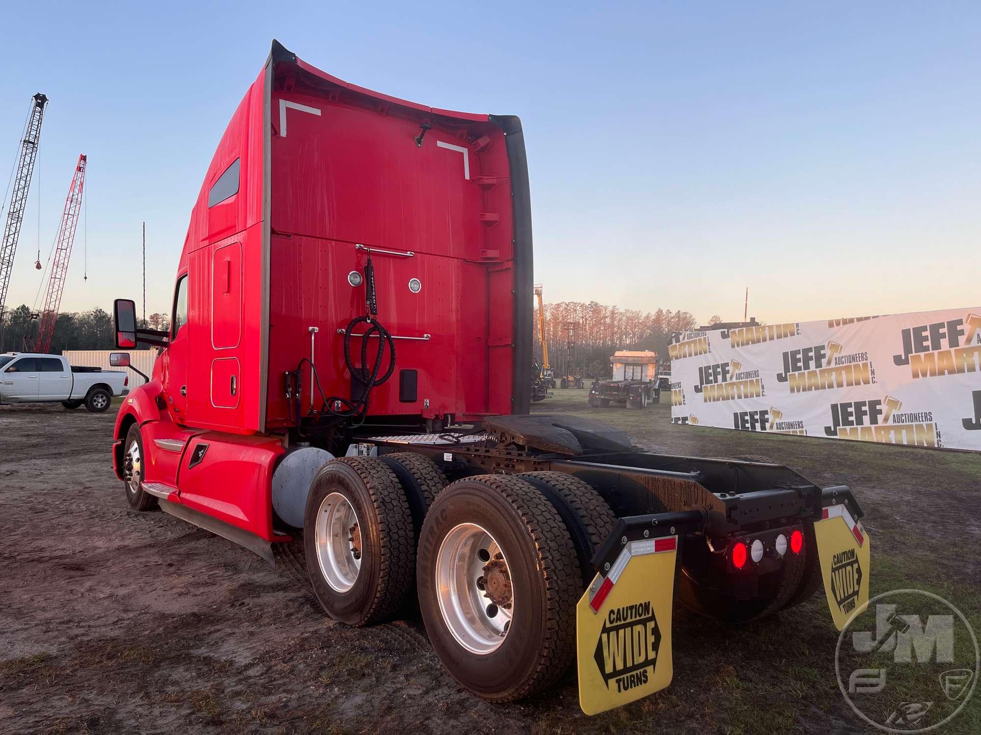 2019 KENWORTH T680 TANDEM AXLE TRUCK TRACTOR VIN: 1XKYD49X4KJ253323