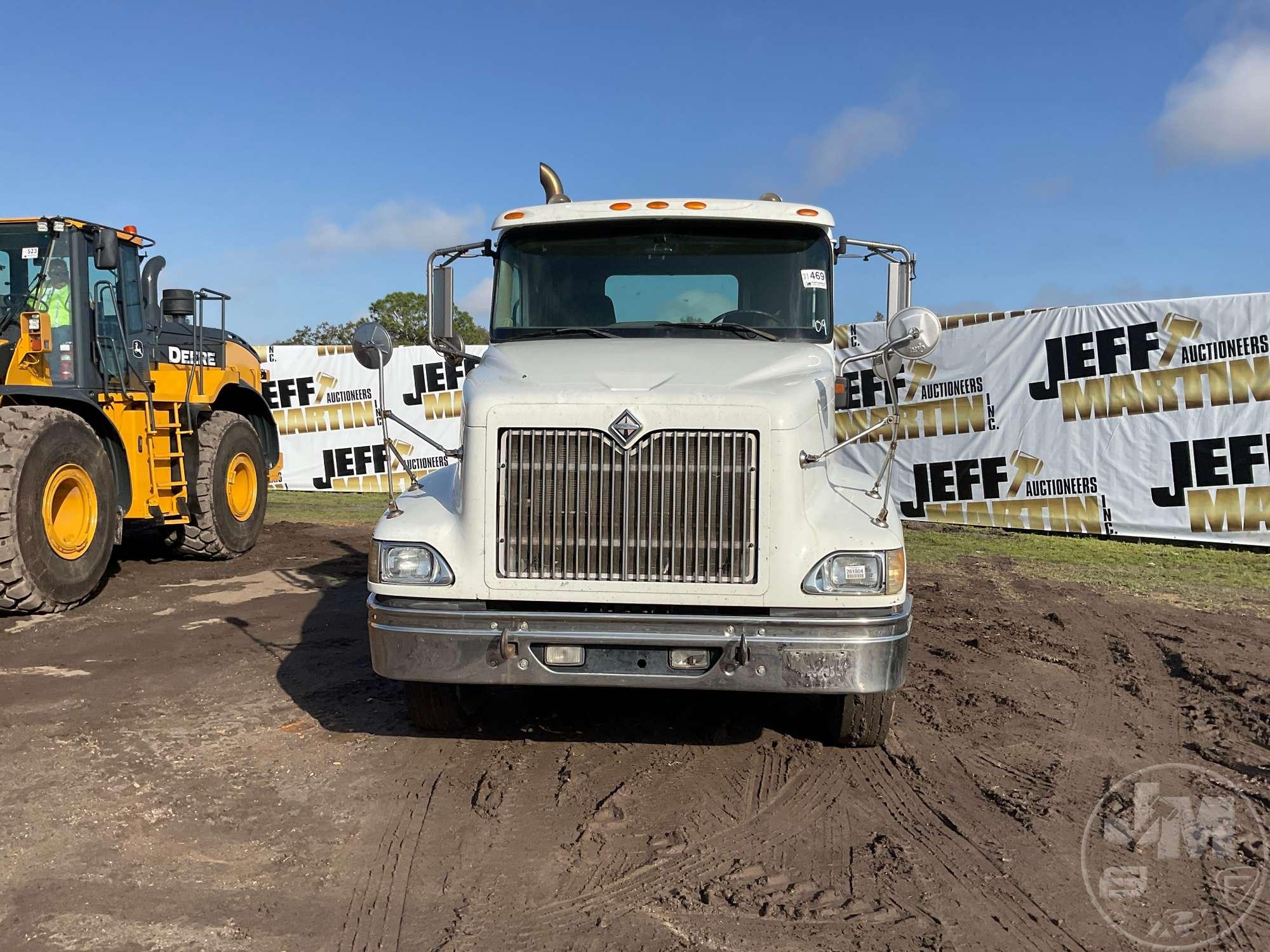 2009 INTERNATIONAL 9200I SBA 6X4 TANDEM AXLE DAY CAB TRUCK TRACTOR VIN: 3HSCEAPR29N108110