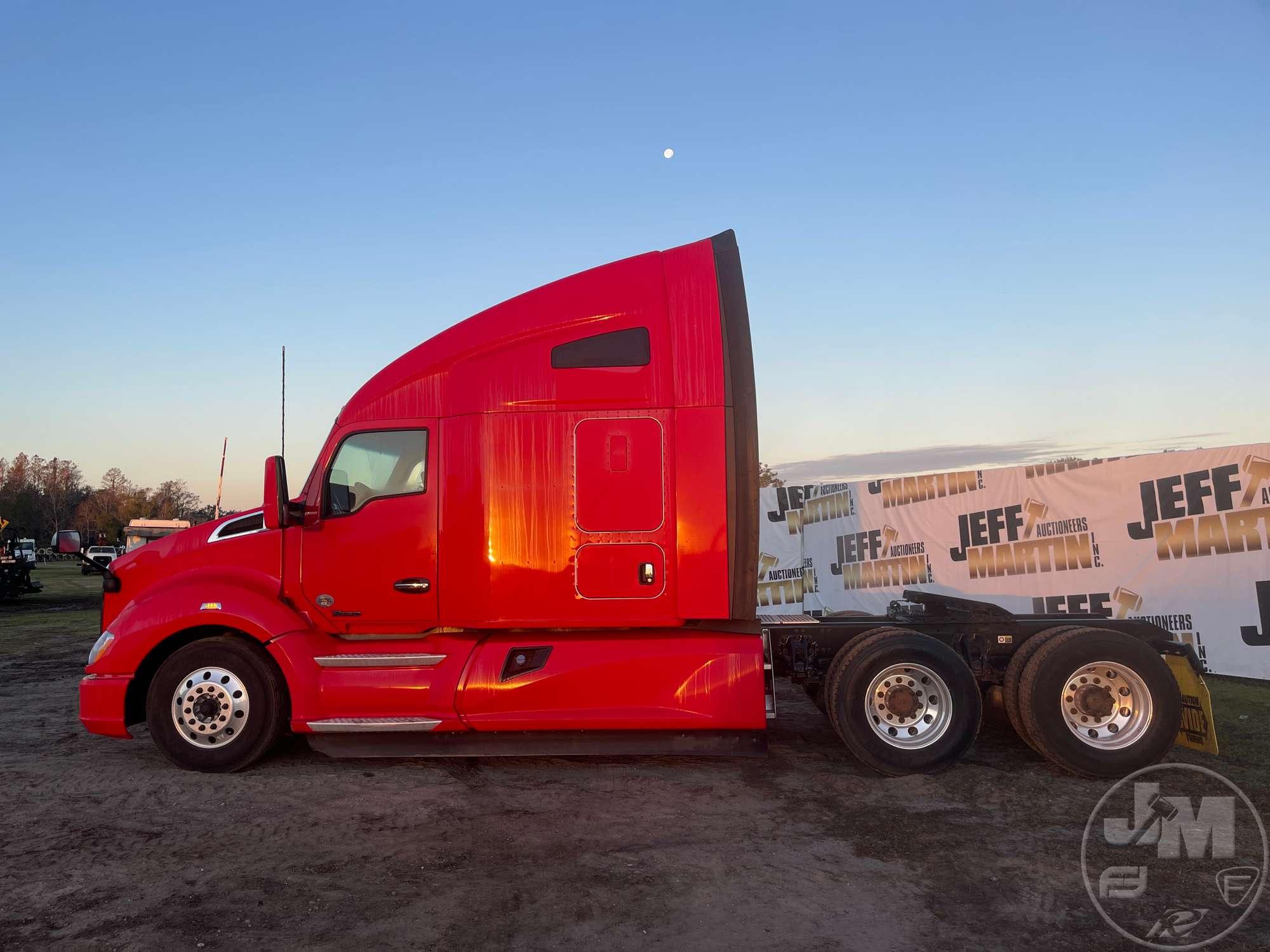 2019 KENWORTH T680 TANDEM AXLE TRUCK TRACTOR VIN: 1XKYD49X4KJ253323