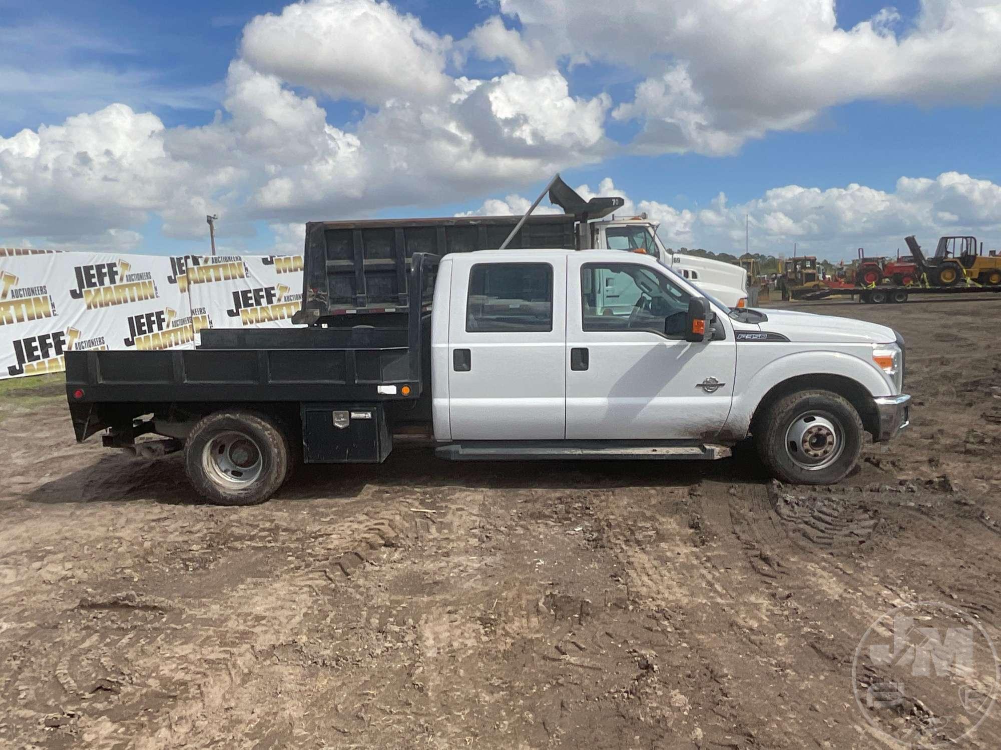 2015 FORD F-350 SINGLE AXLE CREW CAB FLATBED TRUCK VIN: 1FD8W3GT6FEA28914