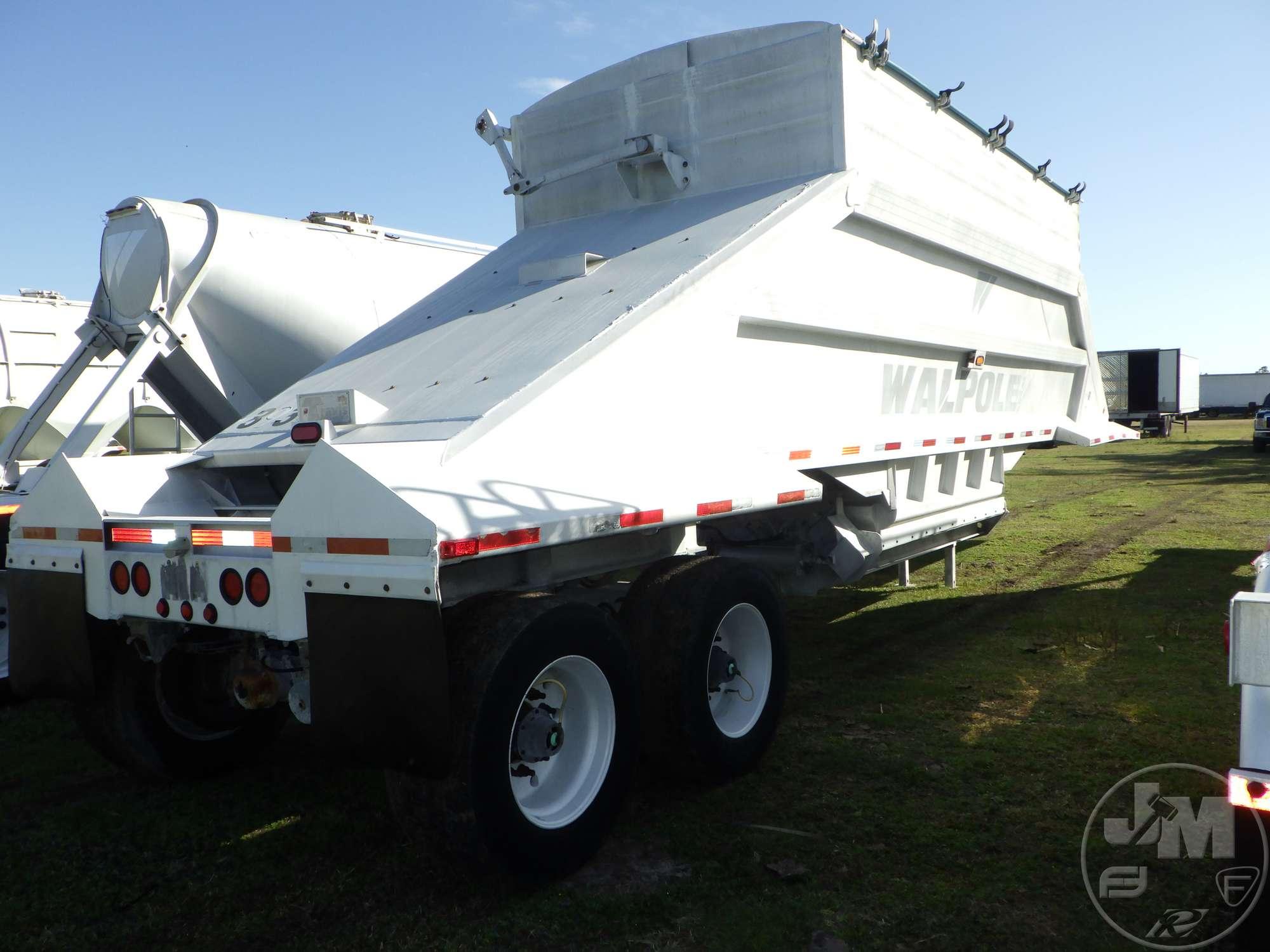 2005 TRAVIS S102 39 FT T/A ALUMINUM HOPPER BOTTOM TRAILER VIN: 48XEP392751003471