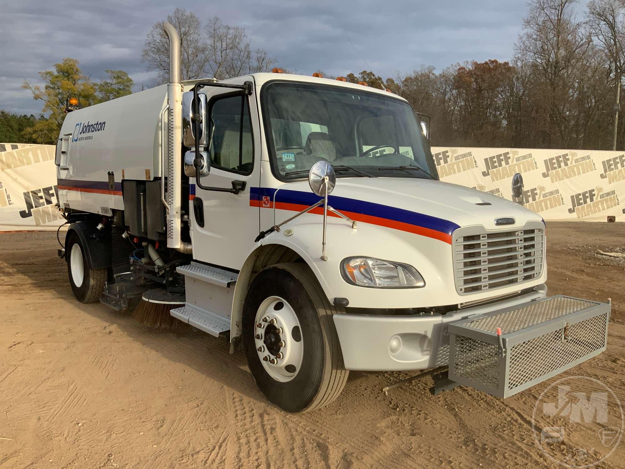 2018 FREIGHTLINER M2 JOHNSTON VIN: 1FVACXFC2JHHW2360 SINGLE AXLE SWEEPER TRUCK