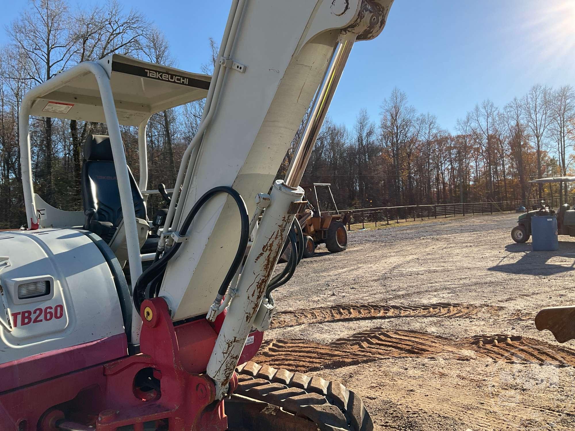 2015 TAKEUCHI TB260 MINI EXCAVATOR SN: 126100789