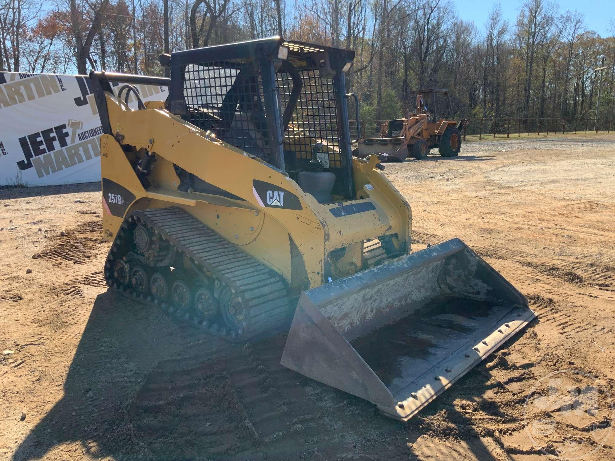 2010 CATERPILLAR MODEL 257B3 MULTI TERRAIN LOADER SN: CAT0257BAB7H00392 CANOPY