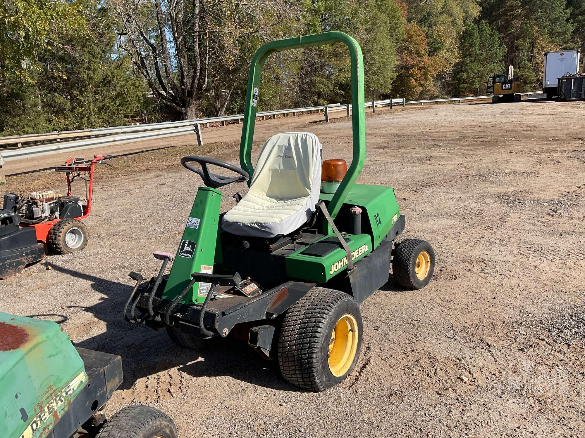 JOHN DEERE F935 SN: M0F935X186156 RIDING MOWER