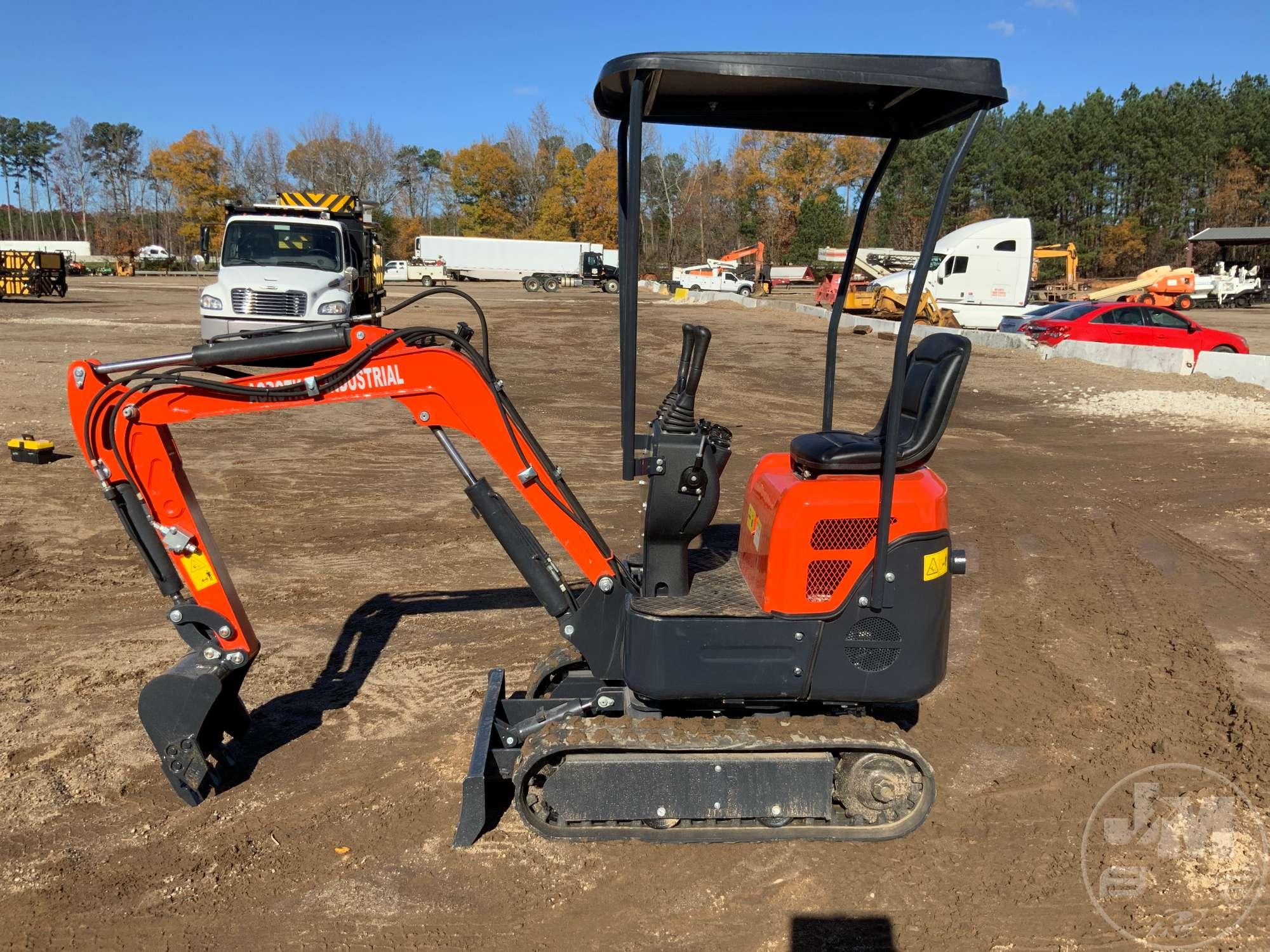 2022 AGROTK KU12 MINI EXCAVATOR SN: KU1222071601