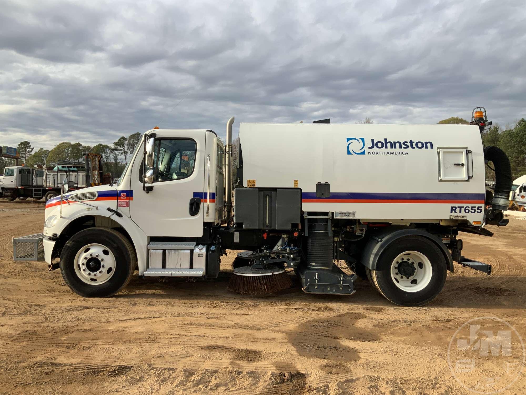 2018 FREIGHTLINER M2 JOHNSTON VIN: 1FVACXFC2JHHW2360 SINGLE AXLE SWEEPER TRUCK