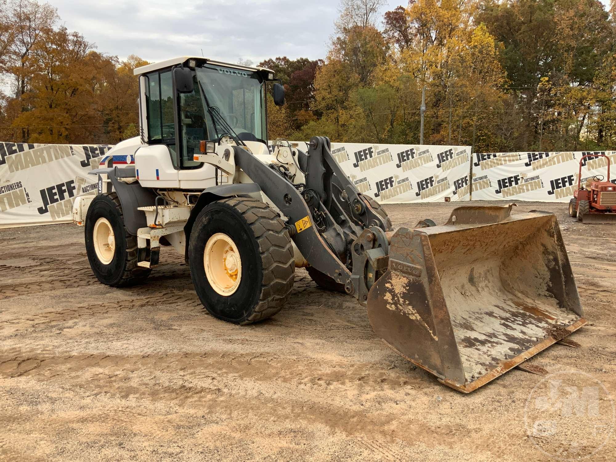 2012 VOLVO L60G WHEEL LOADER SN: L60G001125