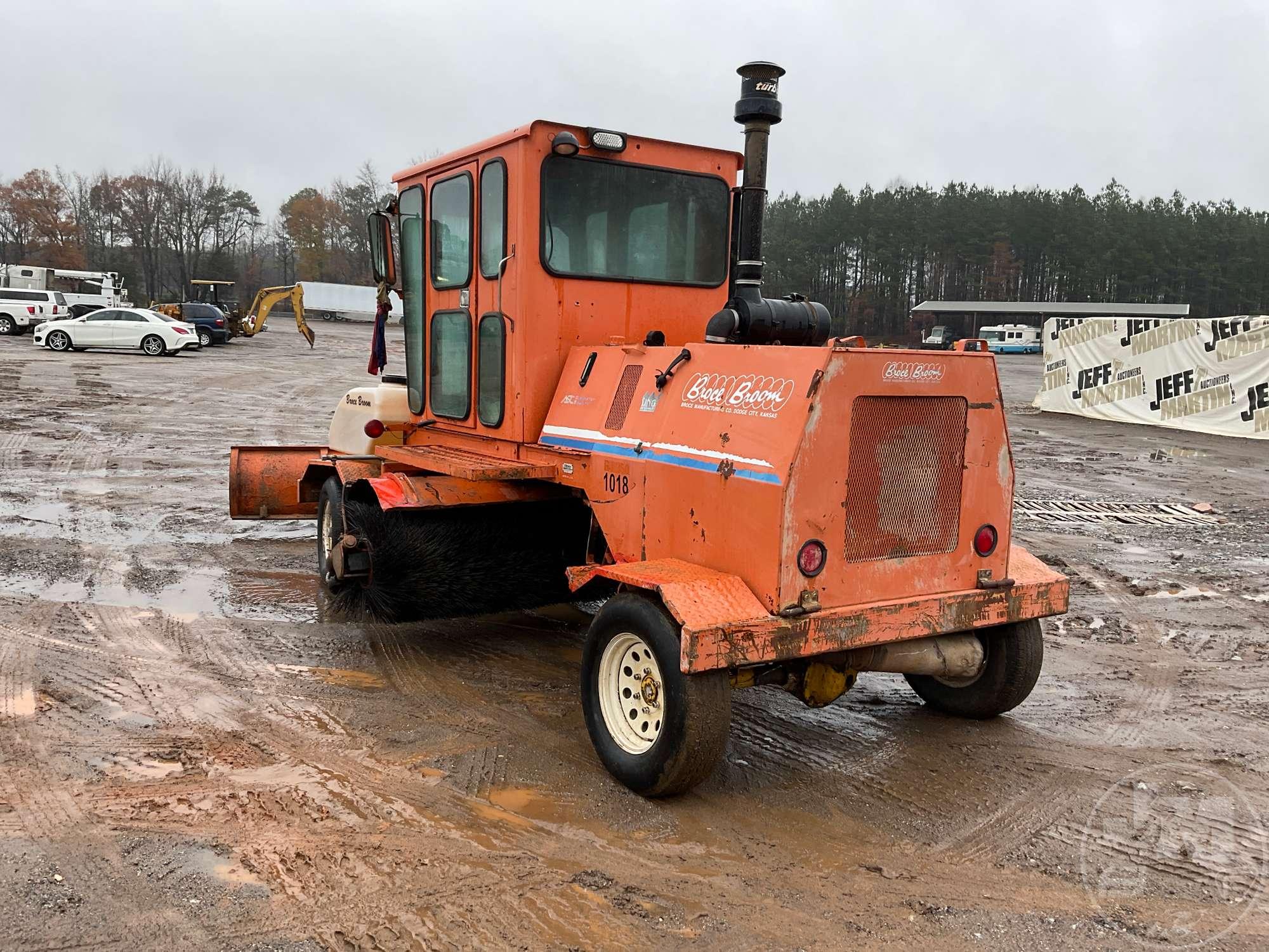 2006 BROCE RJ350 SN: 405064 SWEEPER