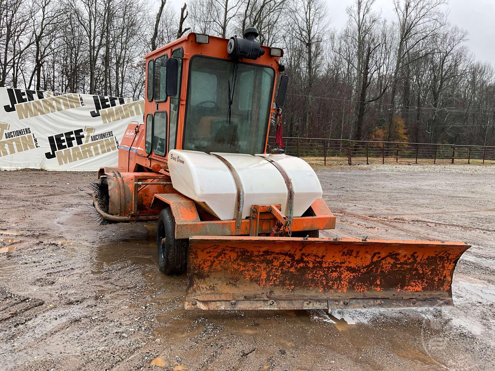 2006 BROCE RJ350 SN: 405064 SWEEPER