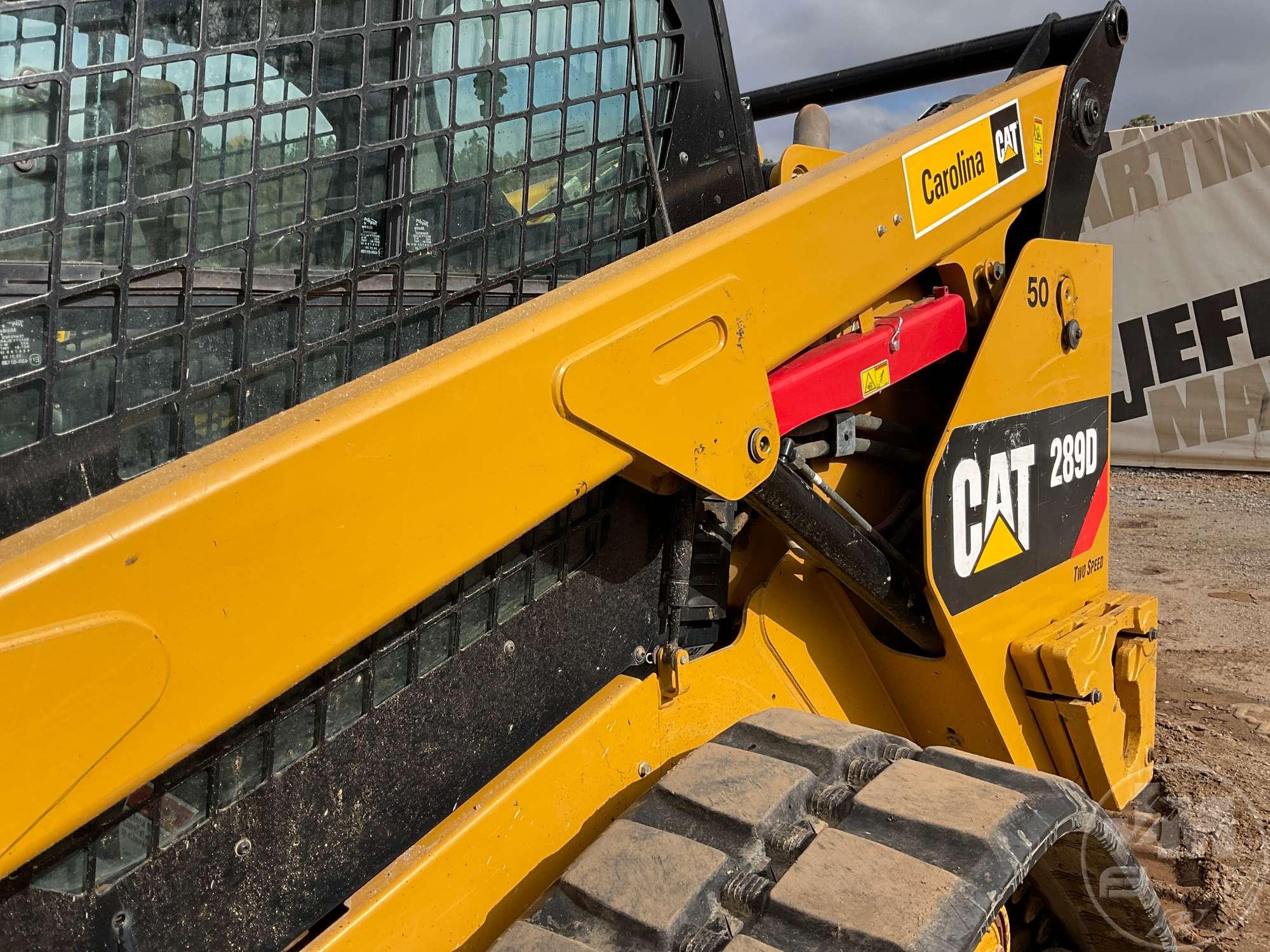 2019 CATERPILLAR MODEL 289D MULTI TERRAIN LOADER SN: TAW13450 CAB