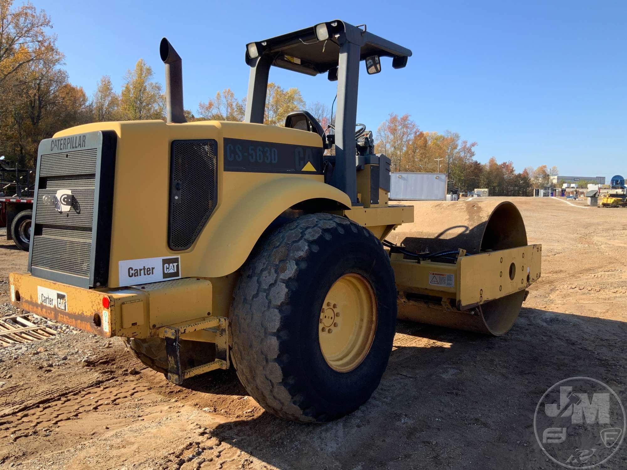 2003 CATERPILLAR CS563D SN: CATCS563E9MW00975 SINGLE DRUM VIBRATORY ROLLER