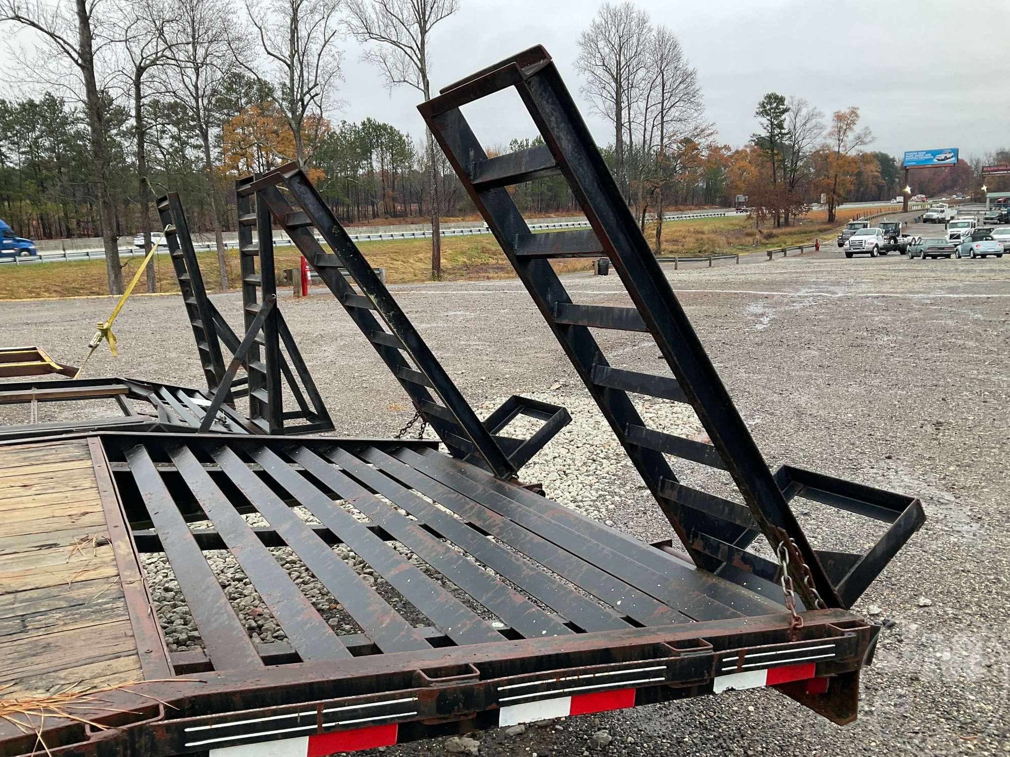 2005 CAROLINA  20' FLATBED TRAILER