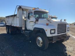 1998 MACK RD VIN: 1M2P264C1WM025423 T/A DUMP TRUCK