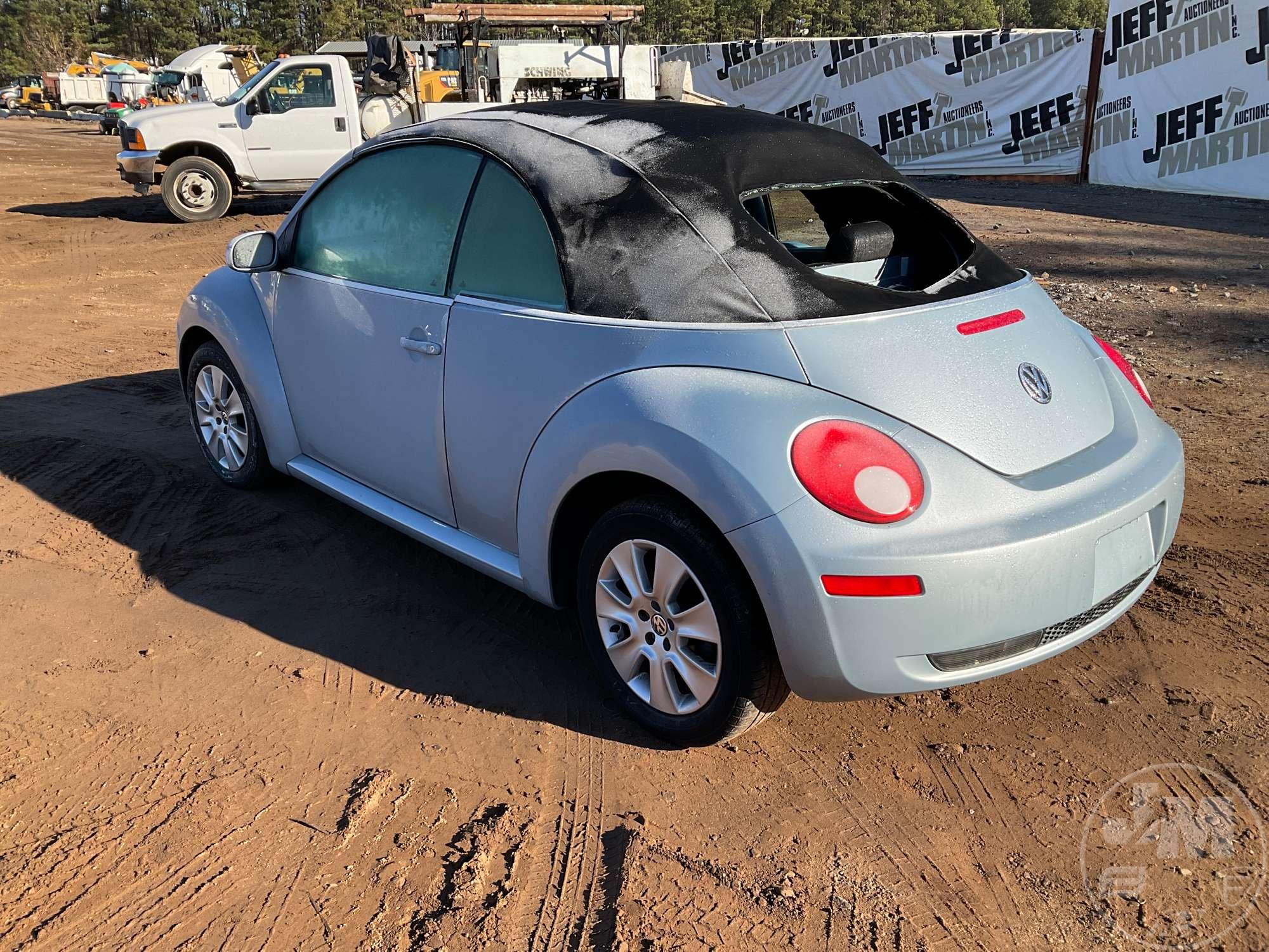 2009 VOLKSWAGEN BEETLE VIN: 3VWRF31Y39M402176