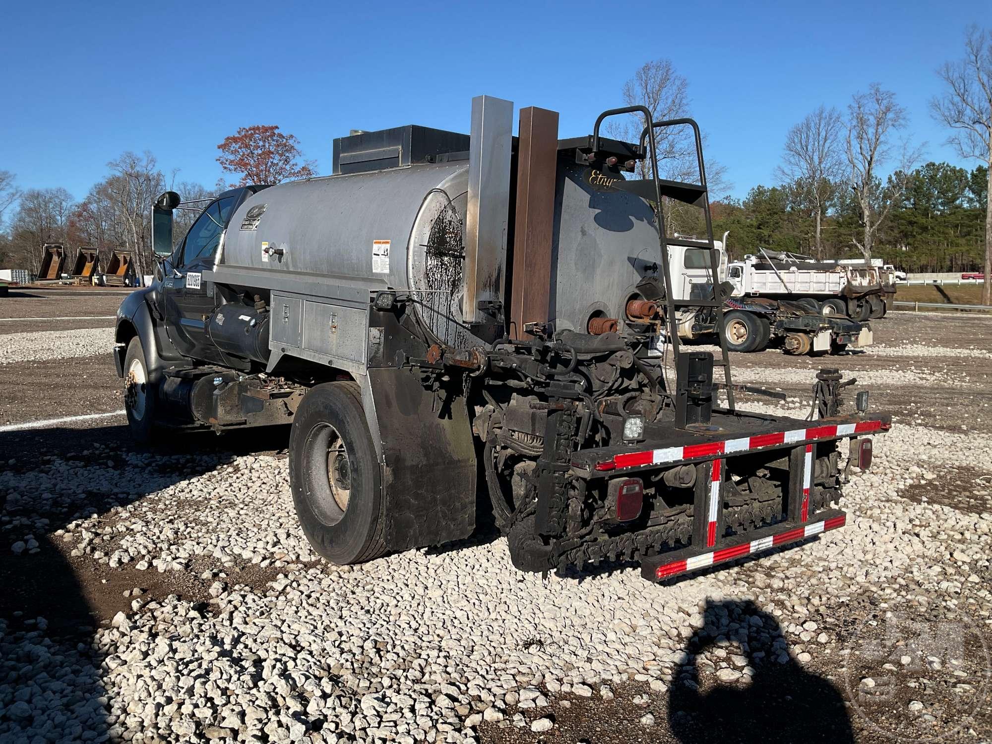 2012 FORD F-750 VIN: 3FRXF7FJ3CV157347 SINGLE AXLE ASPHALT DISTRIBUTOR TRUCK