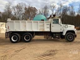 1988 FORD LT9000 TANDEM AXLE DUMP TRUCK VIN: 1FDYU90L9JVA24254