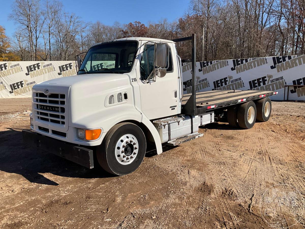 2005 STERLING TRUCK LC SERIES CAR HAULER VIN: 2FZHCMCV55AU59886 CREW CAB FLATBED TRUCK