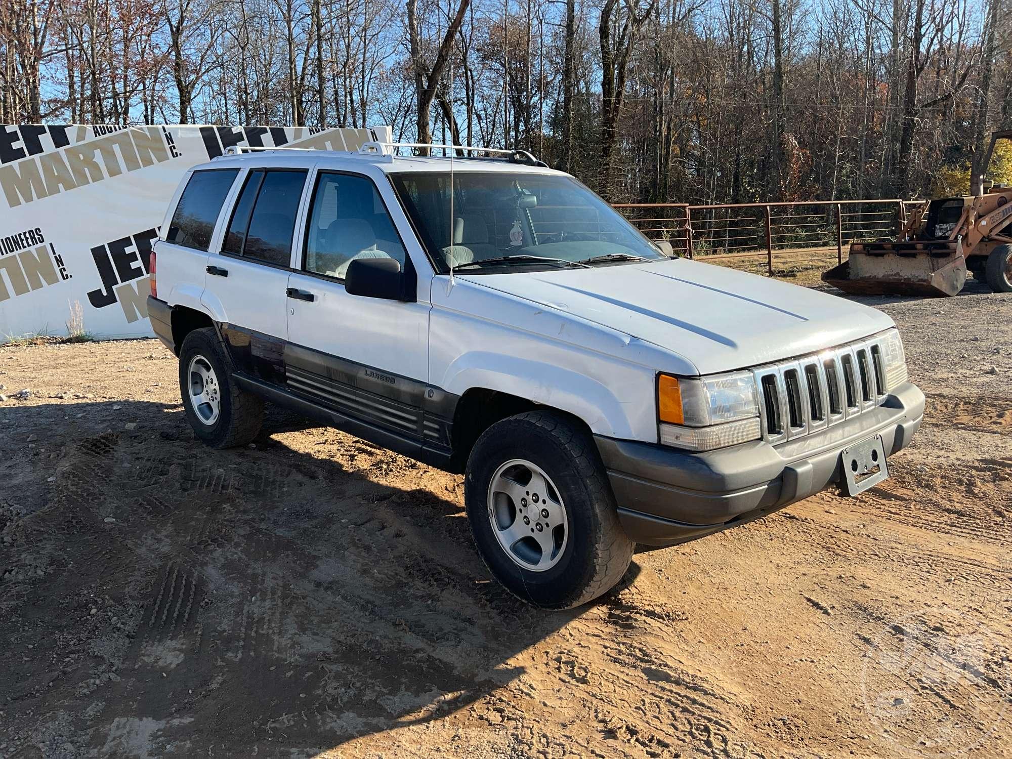 1998 JEEP GRAND CHEROKEE VIN: 1J4FX58SXWC237413 SUV