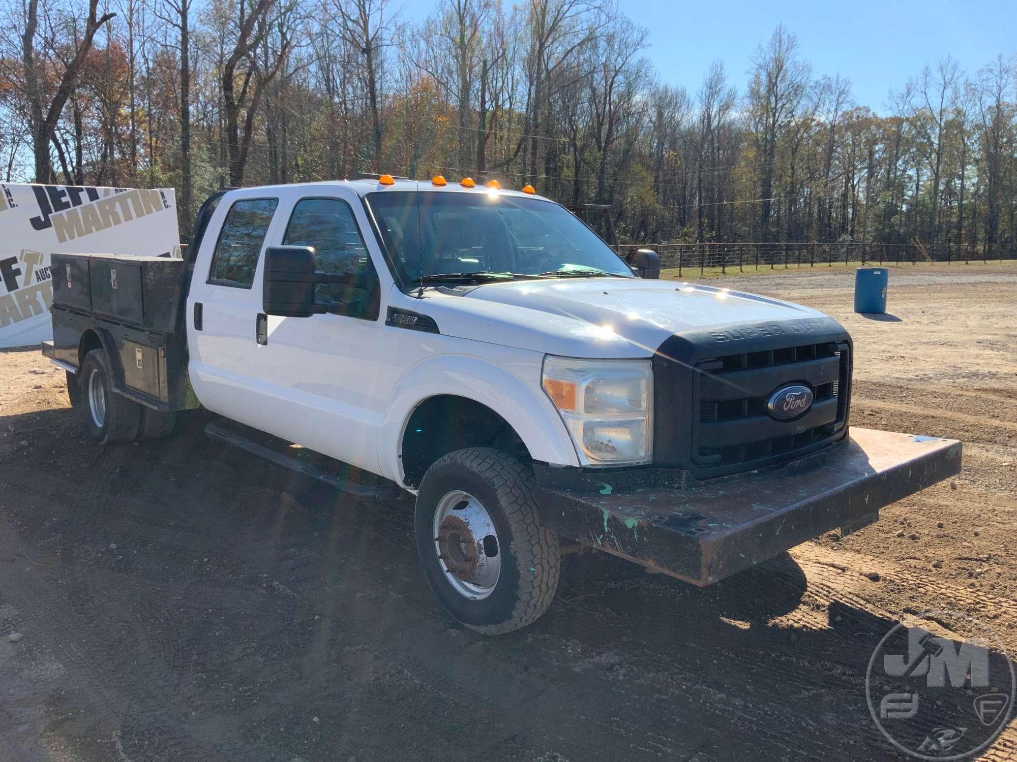 2014 FORD F-350 VIN: 1FD8W3H66EEB20094 CREW CAB FLATBED TRUCK