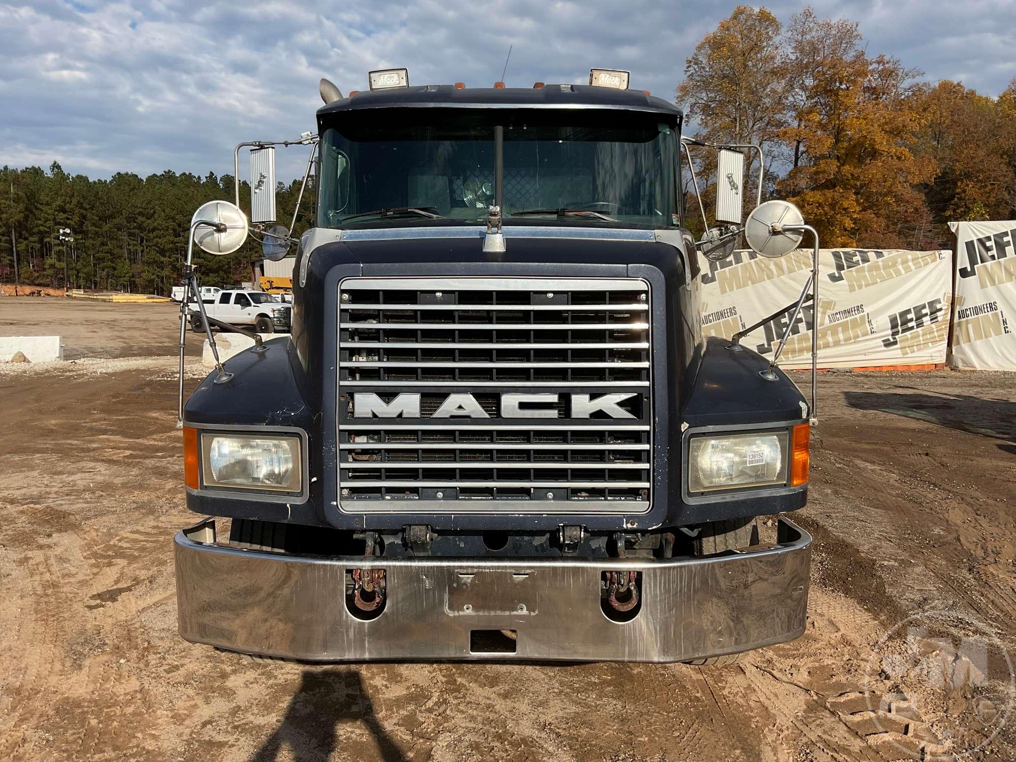 1999 MACK CH613 VIN: 1M1AA13Y0XW093795 TANDEM AXLE DAY CAB TRUCK TRACTOR