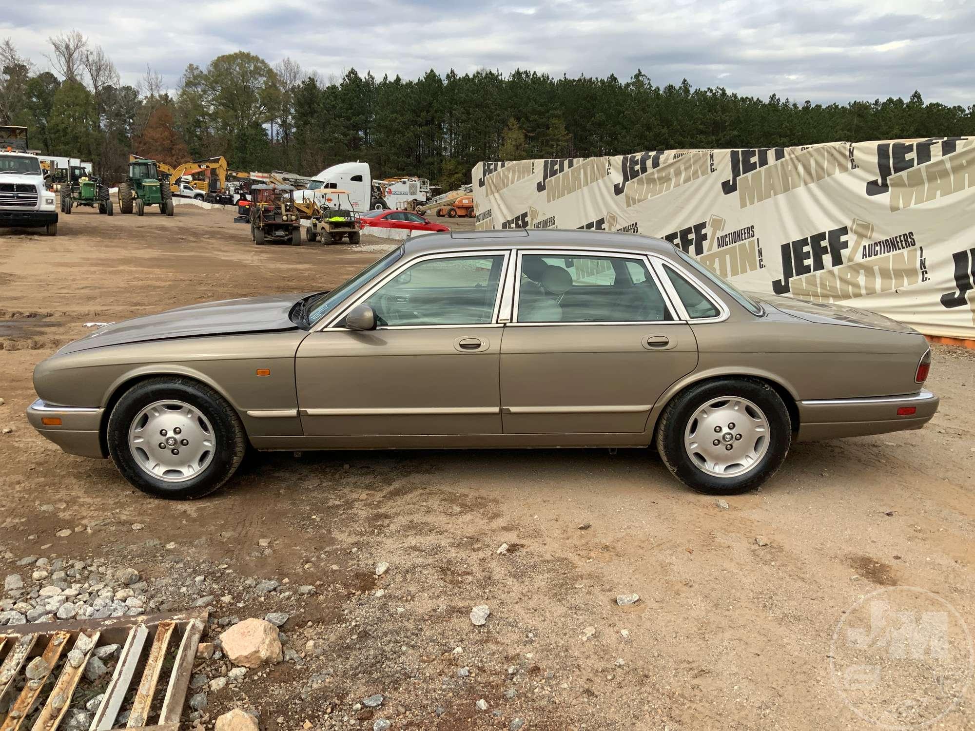 1996 JAGUAR XJ6 VIN: SAJHX1243TC773411