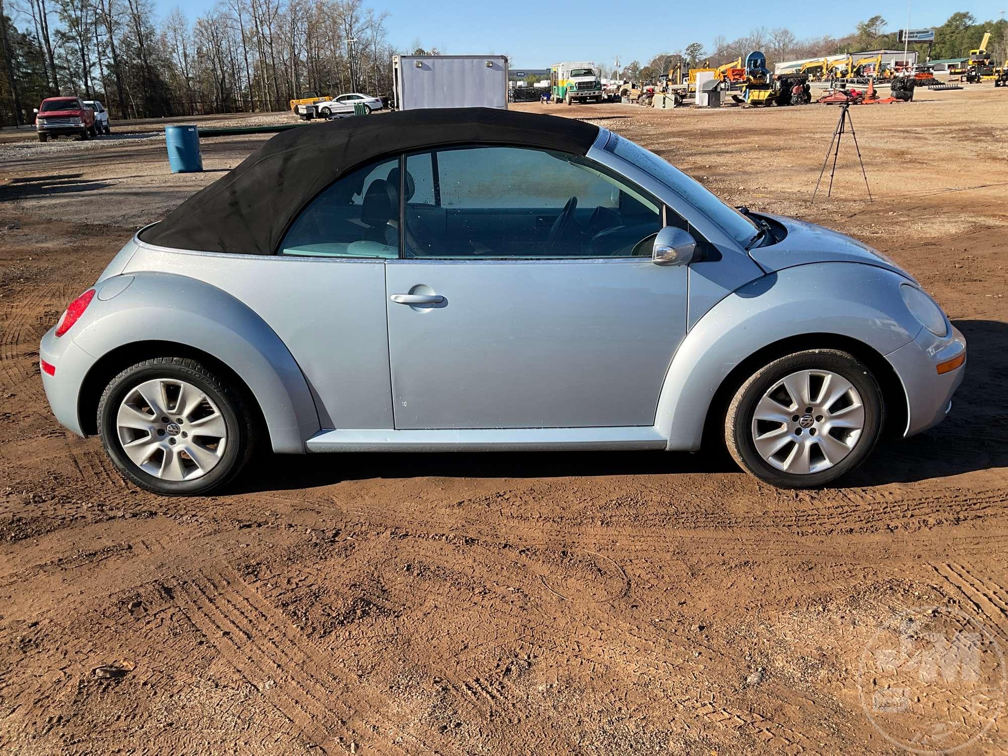 2009 VOLKSWAGEN BEETLE VIN: 3VWRF31Y39M402176