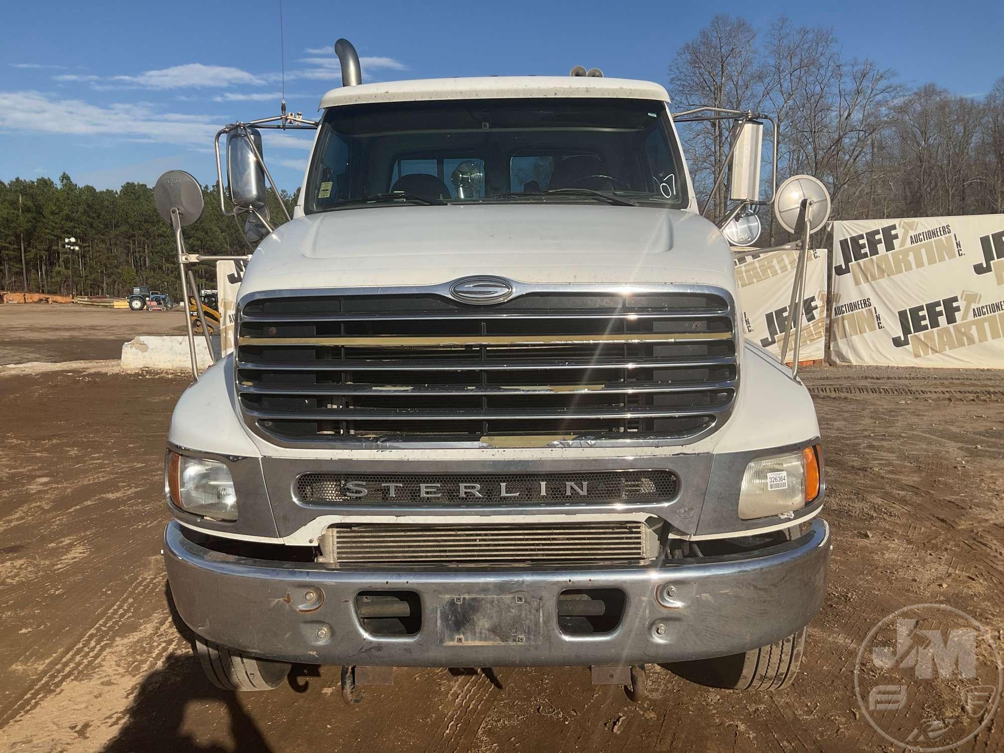 2007 STERLING TRUCK L9500 SERIES VIN: 2FWJAZCK27AY42002 TANDEM AXLE DAY CAB TRUCK TRACTOR