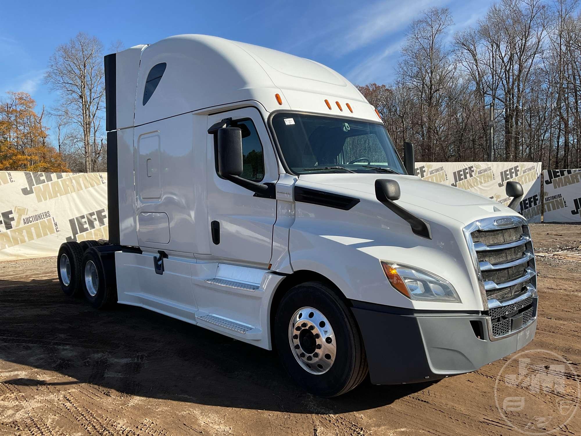 2018 FREIGHTLINER CASCADIA 125 NEXT GEN VIN: 3AKJHHFG0JSJJ1404 TANDEM AXLE TRUCK TRACTOR