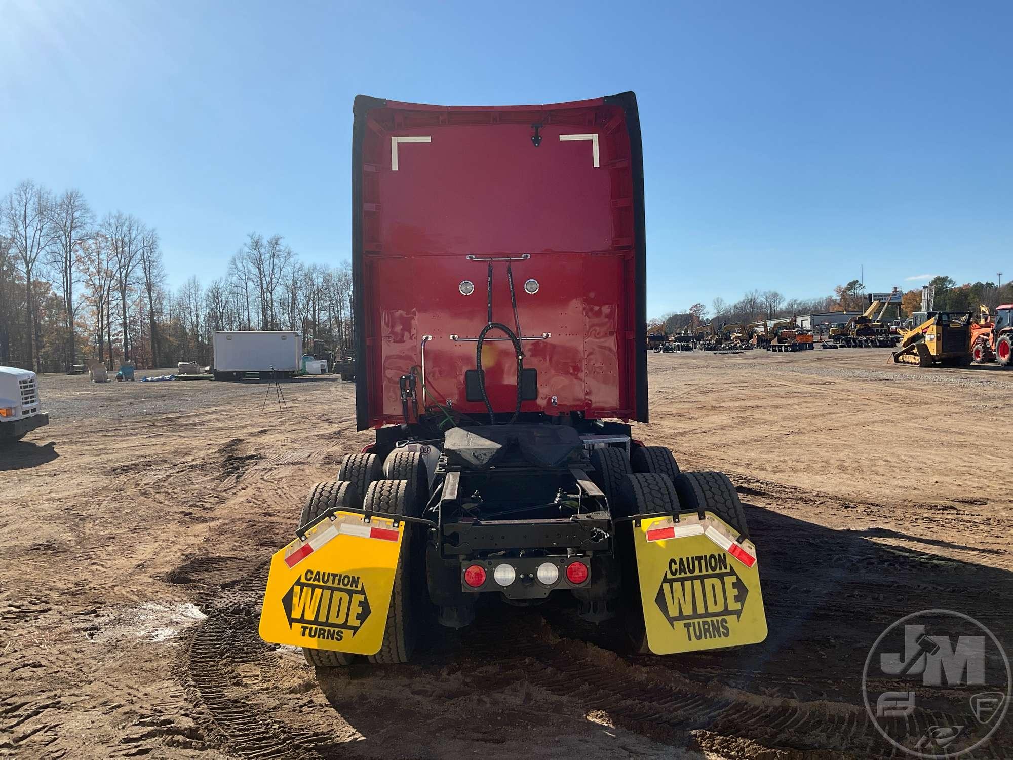 2019 KENWORTH T680 VIN: 1XKYD49X6KJ256630 TANDEM AXLE TRUCK TRACTOR