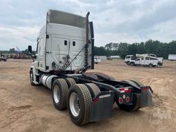 2014 FREIGHTLINER CASCADIA VIN: 3AKJGLD57ESFT6330 TANDEM AXLE SLEEPER TRUCK TRACTOR