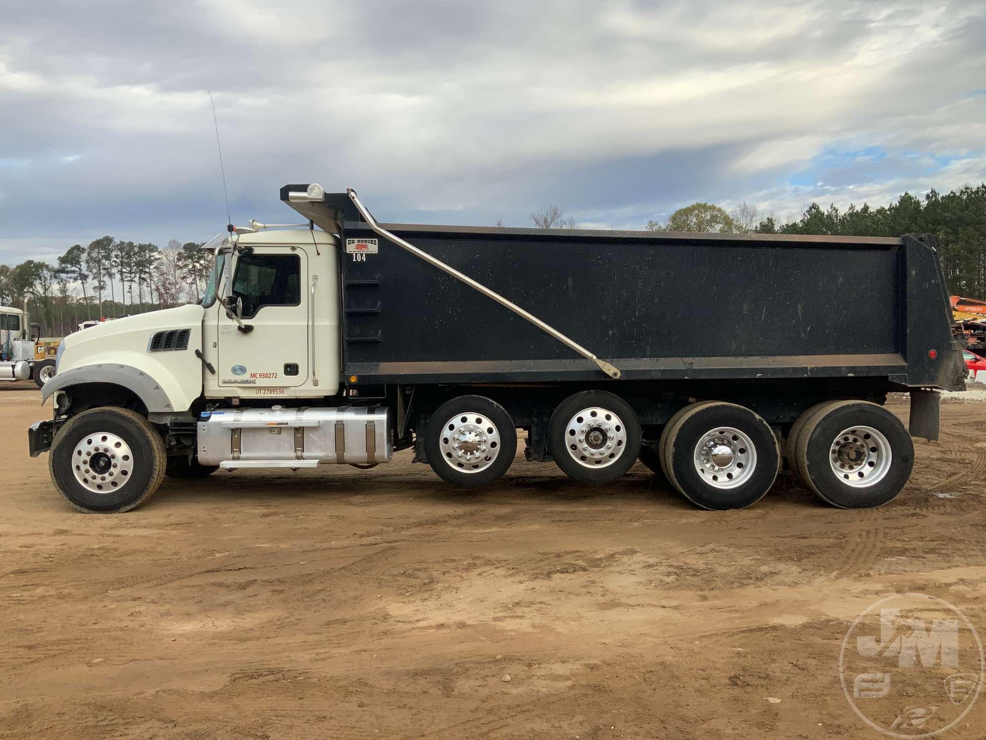 2016 MACK GU QUAD AXLE DUMP TRUCK VIN: 1M2AX04C5GM028038