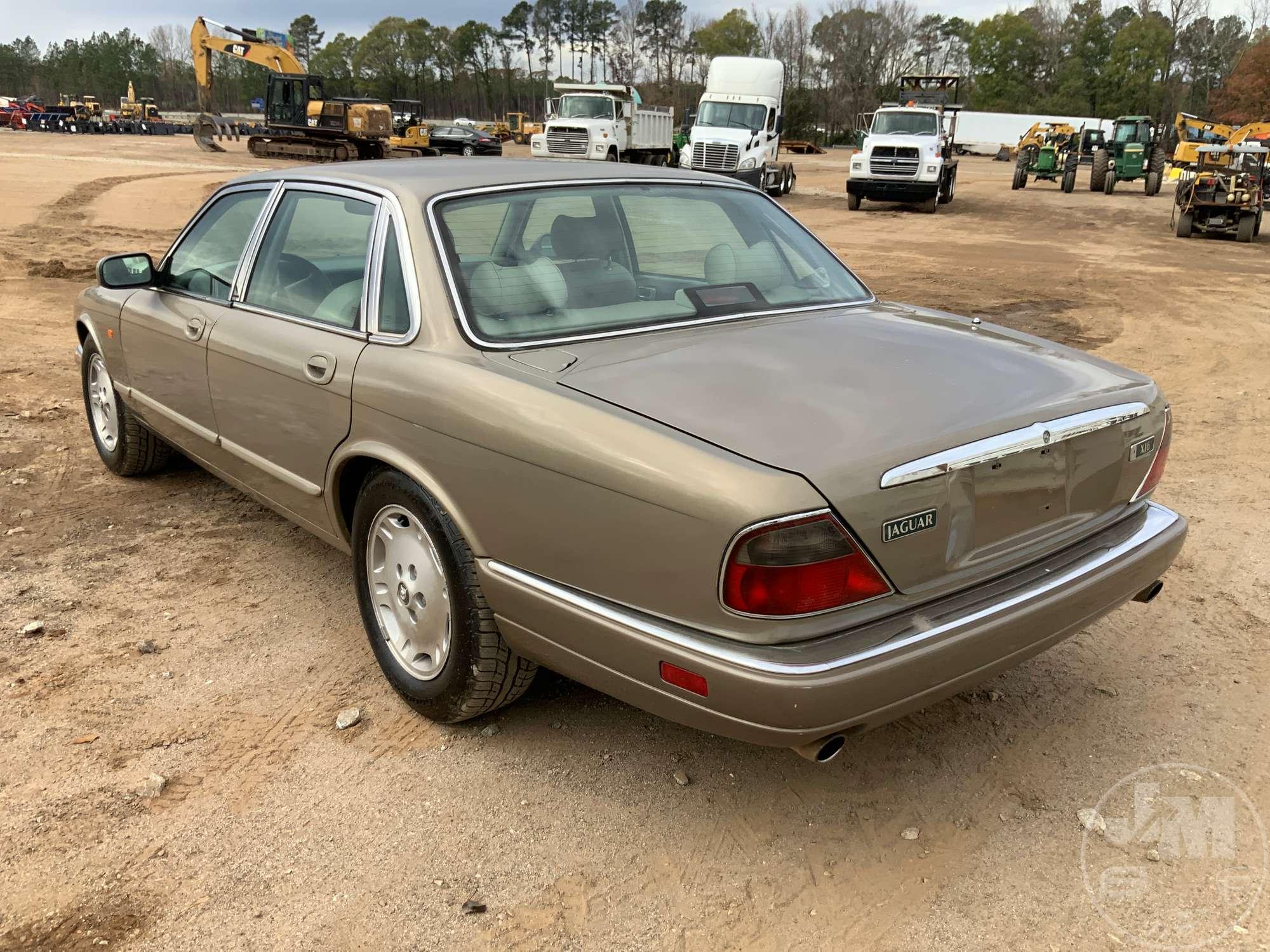 1996 JAGUAR XJ6 VIN: SAJHX1243TC773411