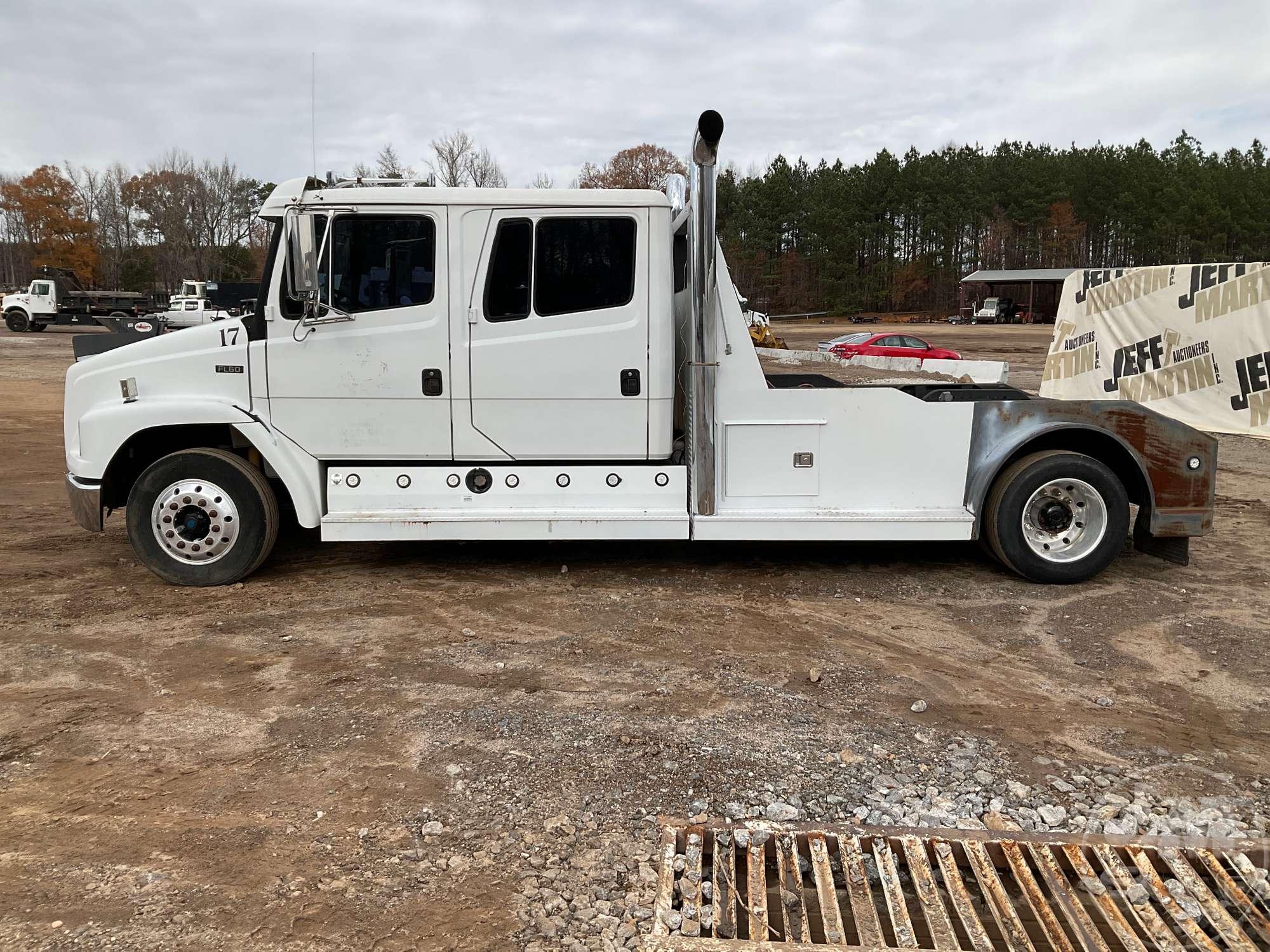 2001 FREIGHTLINER FL60 VIN: 1FV6GJBC11HH08125 CREW CAB FLATBED TRUCK