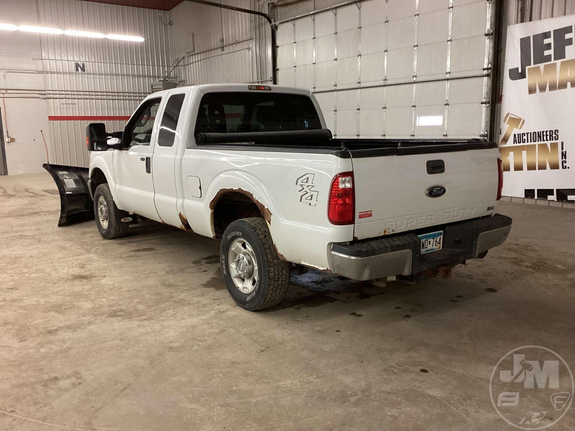 2011 FORD F-250 CREW CAB 4X4 3/4 TON PICKUP VIN: 1FT7X2B60BEA38101