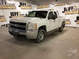 2008 CHEVROLET SILVERADO EXTENDED CAB 4X4 3/4 TON PICKUP VIN: 1GCHK29K18E202440