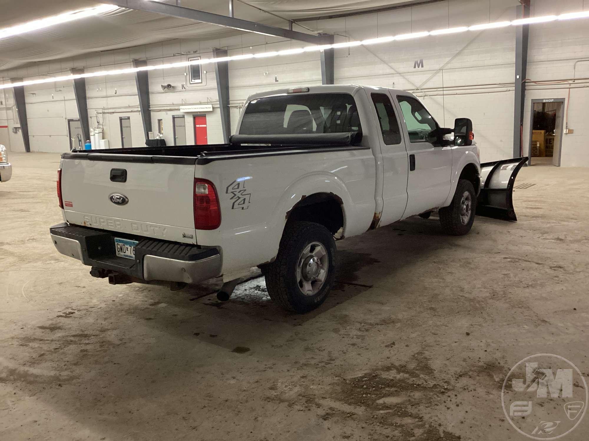 2011 FORD F-250 CREW CAB 4X4 3/4 TON PICKUP VIN: 1FT7X2B60BEA38101