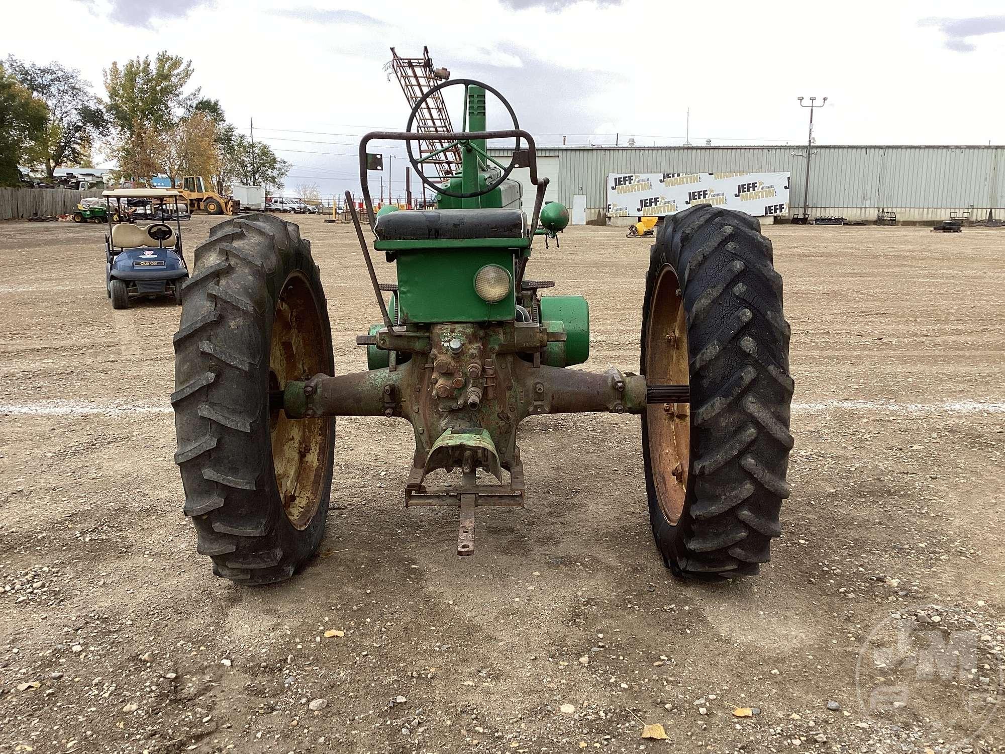 1949 JOHN DEERE A SN: 619883 TRACTOR