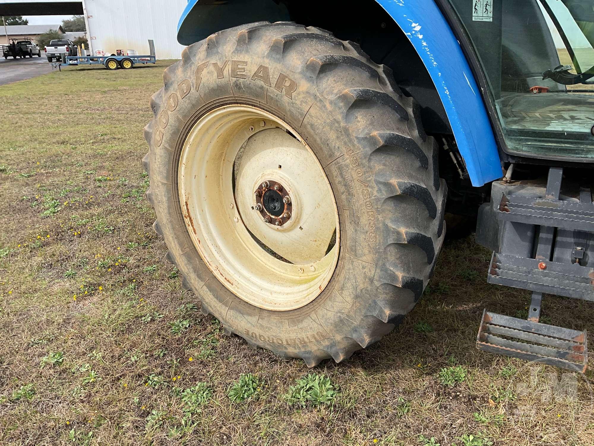 NEW HOLLAND TM130 4X4 TRACTOR