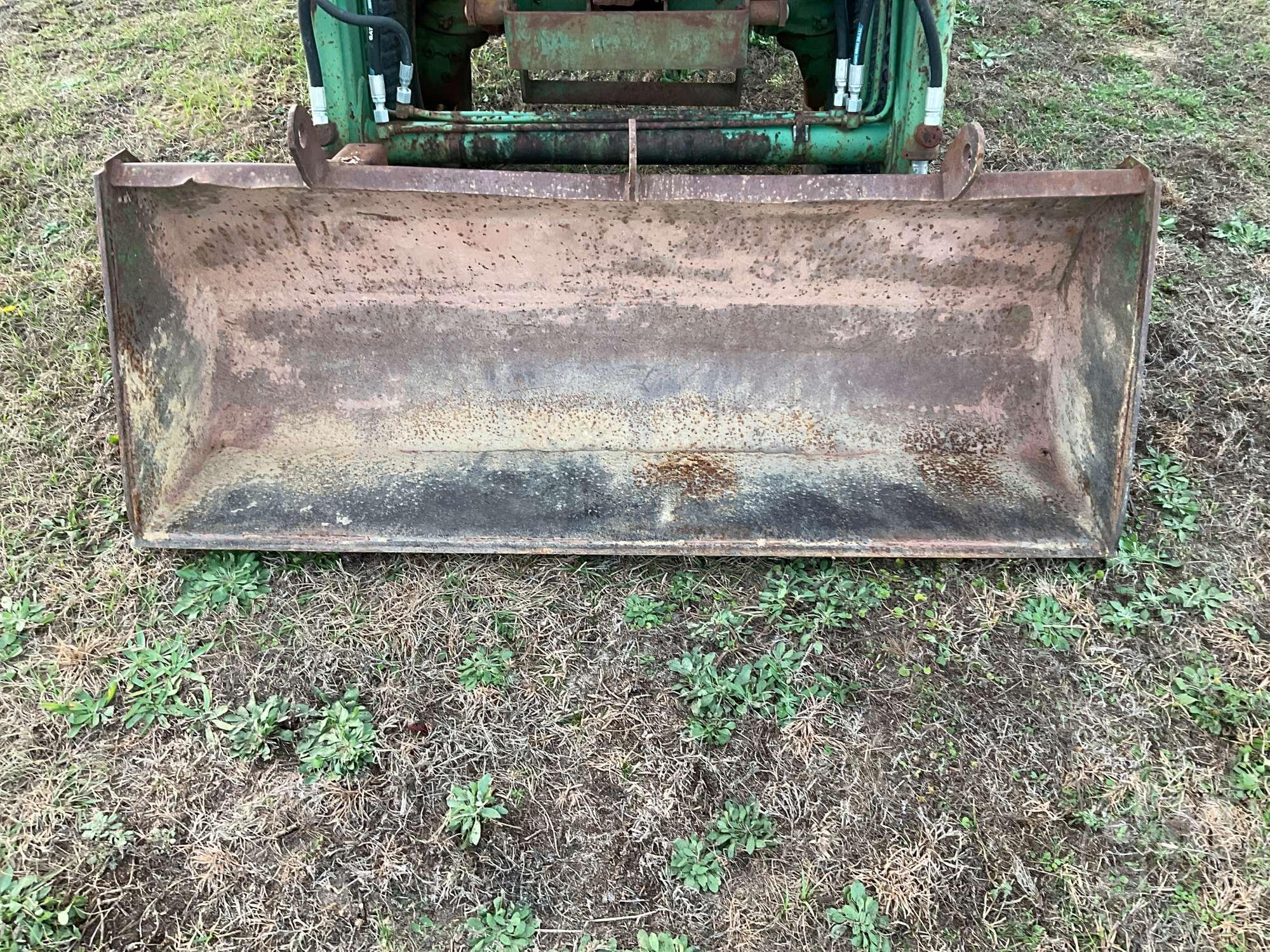 JOHN DEERE 870 4X4 TRACTOR W/ LOADER