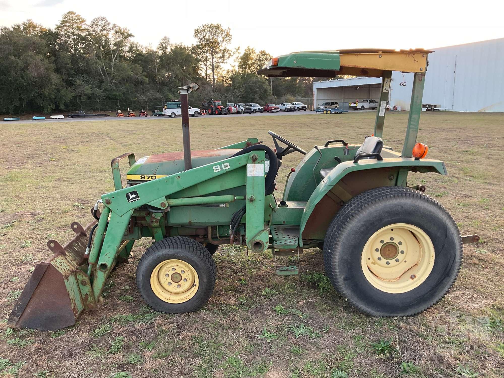 JOHN DEERE 870 4X4 TRACTOR W/ LOADER