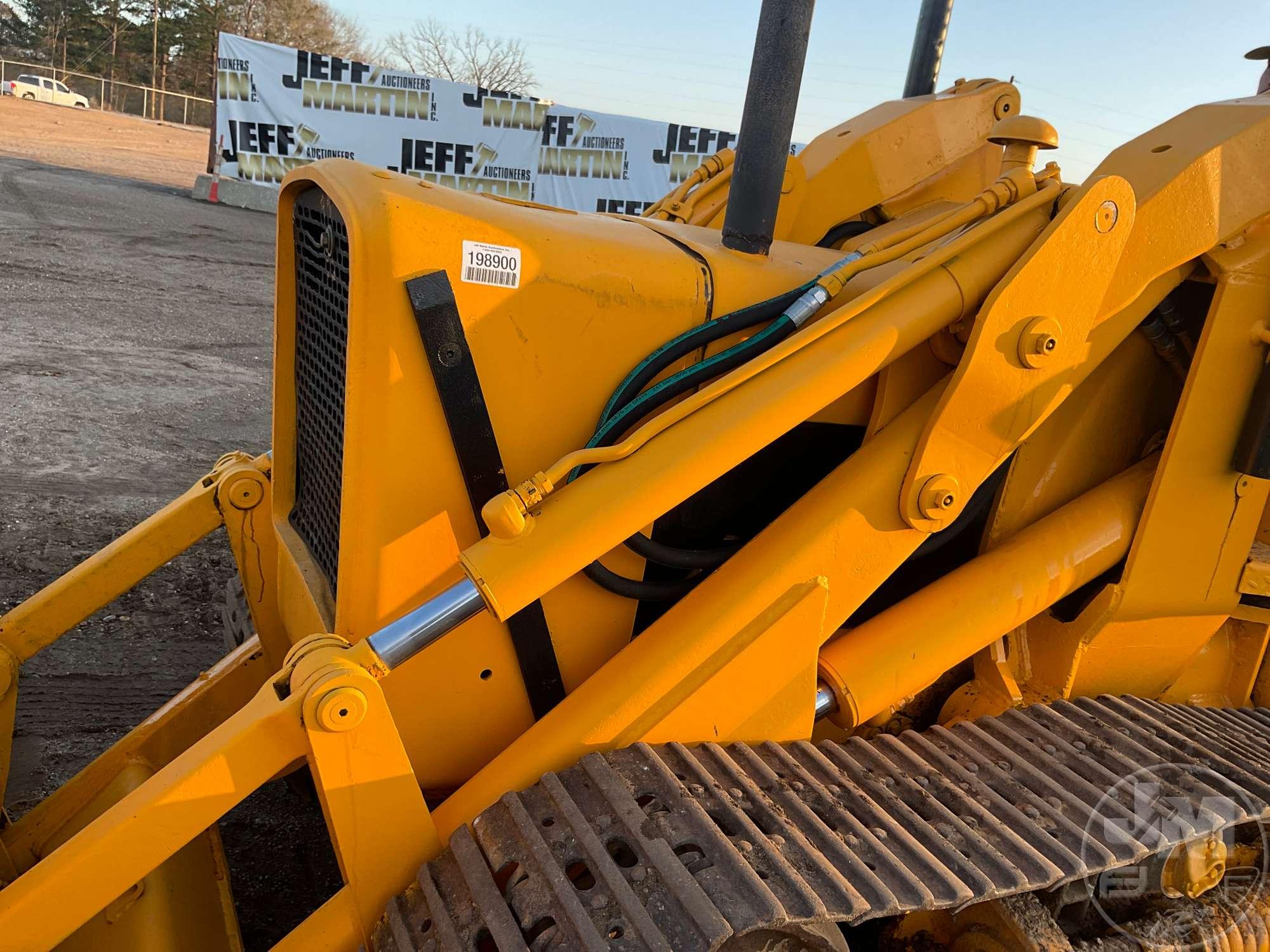 JOHN DEERE 450B SN: 079200T CRAWLER LOADER