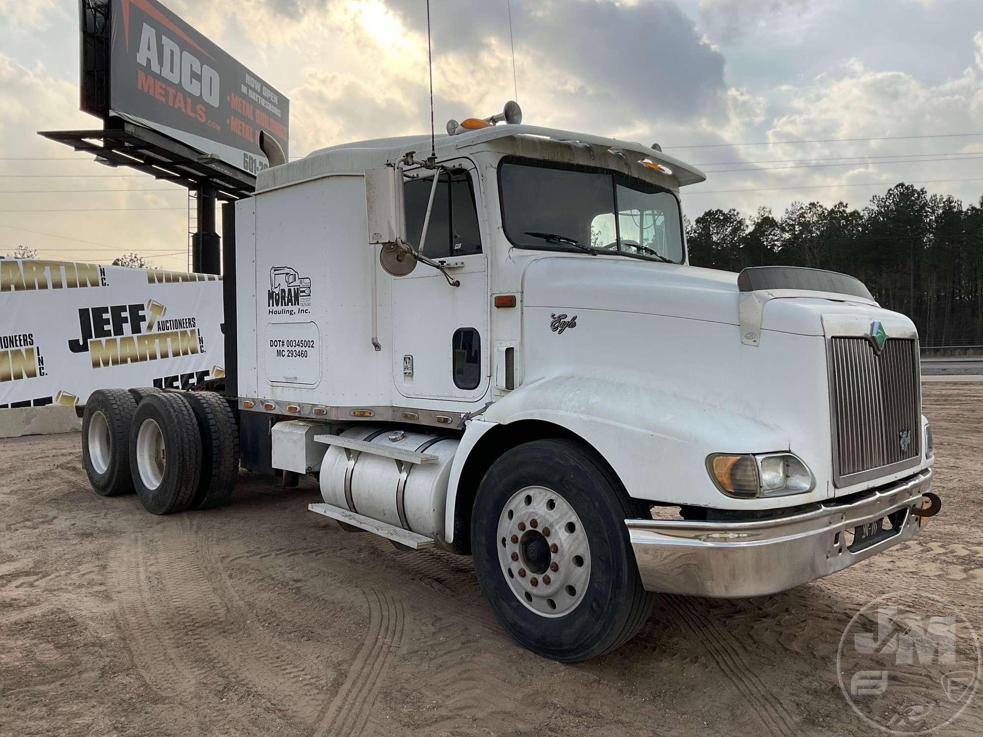 1998 INTERNATIONAL 9200 TANDEM AXLE TRUCK TRACTOR VIN: 2HSFMAHR2WC061611