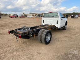 2016 CHEVROLET SILVERADO 3500 HD SINGLE AXLE VIN: 1GB3CYCG5GF223061 CAB & CHASSIS