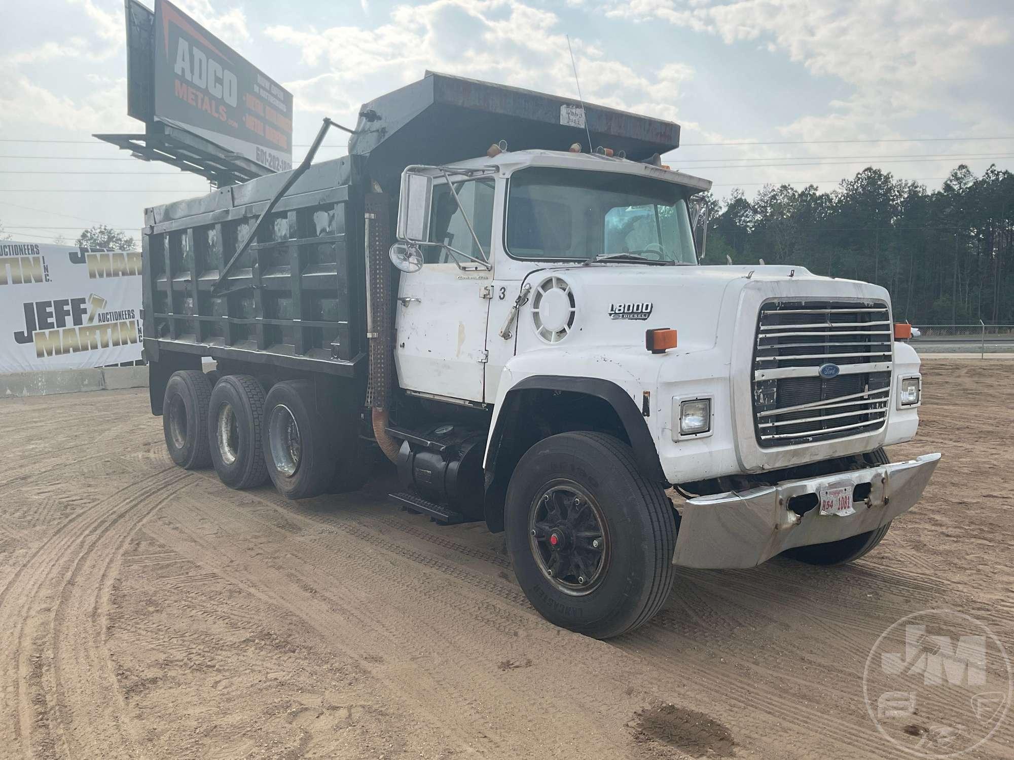 1992 FORD LT8000 TRI-AXLE DUMP TRUCK VIN: 1FDZU82A2NVA16626